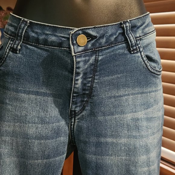 Dressberry Jeans - Picture 3 of 5